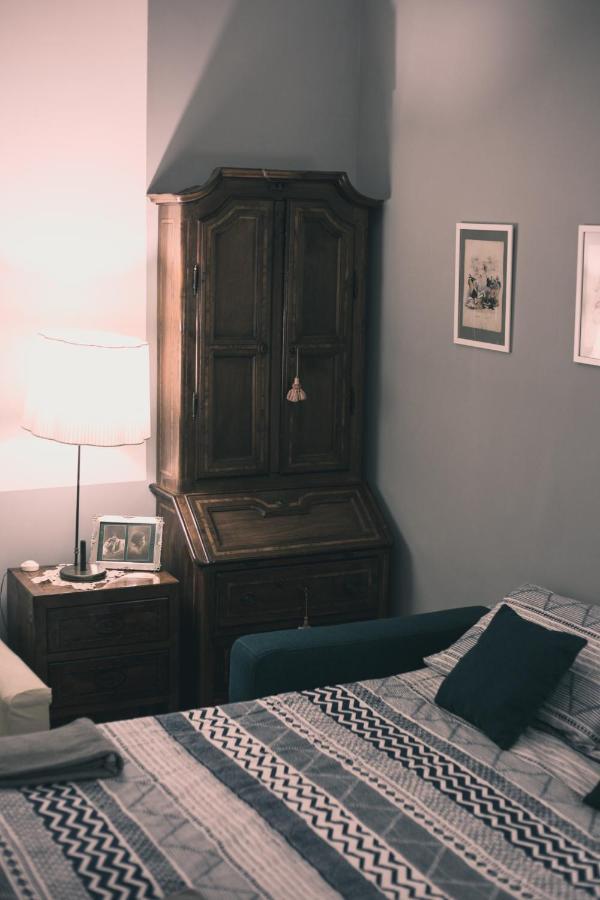La Casa Del Nespolo, 2 Terrazzi E 2 Bagni In Centro Apartment เนเปิลส์ ภายนอก รูปภาพ