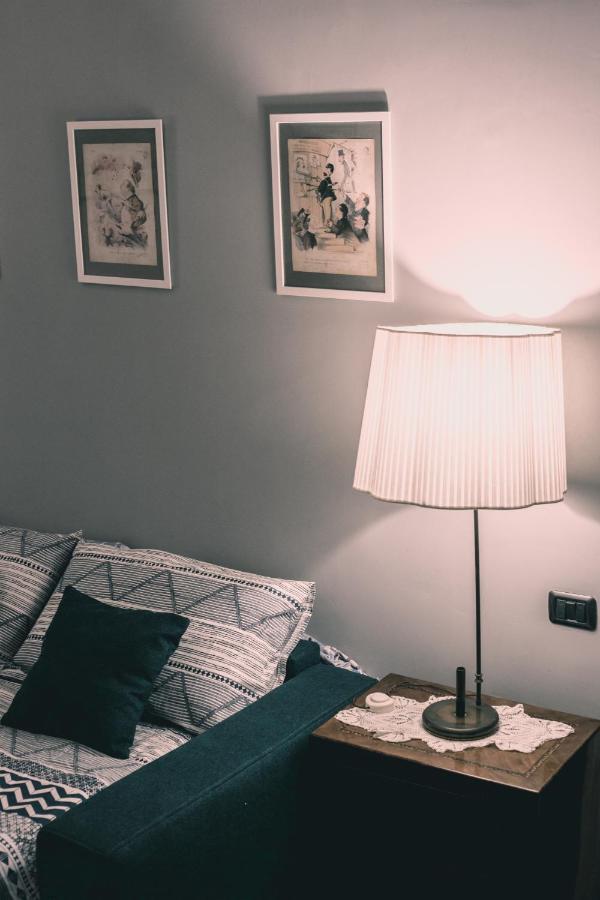 La Casa Del Nespolo, 2 Terrazzi E 2 Bagni In Centro Apartment เนเปิลส์ ภายนอก รูปภาพ