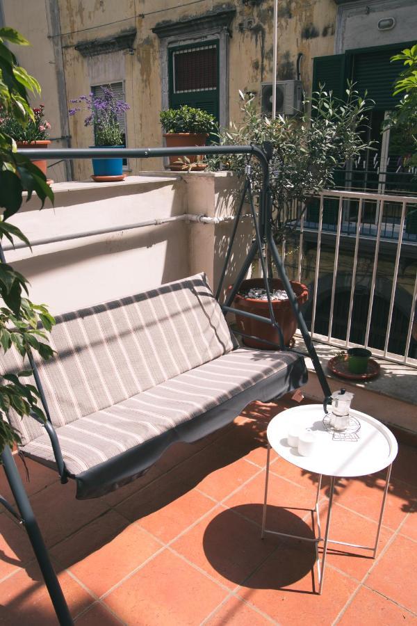 La Casa Del Nespolo, 2 Terrazzi E 2 Bagni In Centro Apartment เนเปิลส์ ภายนอก รูปภาพ