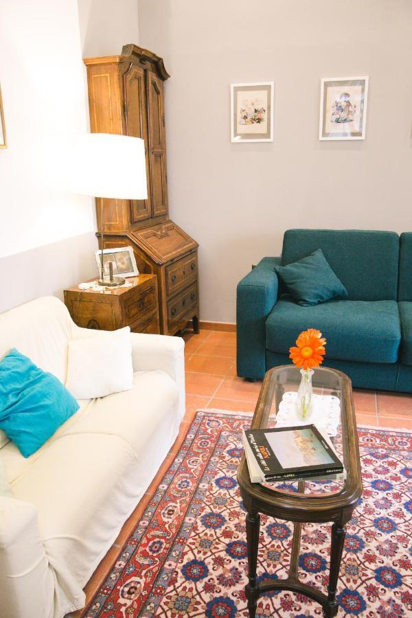 La Casa Del Nespolo, 2 Terrazzi E 2 Bagni In Centro Apartment เนเปิลส์ ภายนอก รูปภาพ
