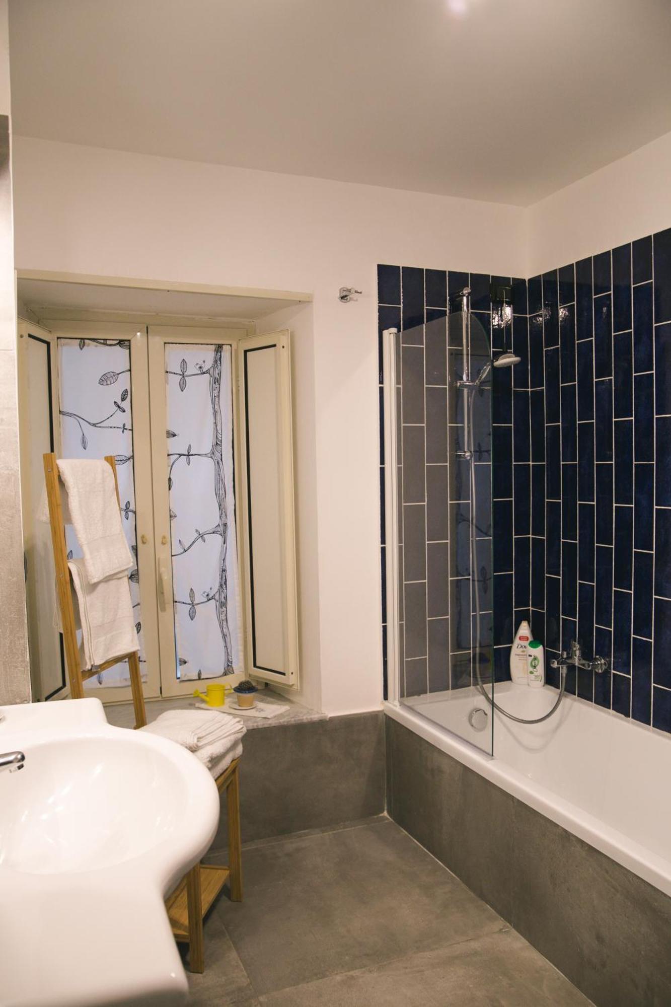 La Casa Del Nespolo, 2 Terrazzi E 2 Bagni In Centro Apartment เนเปิลส์ ภายนอก รูปภาพ