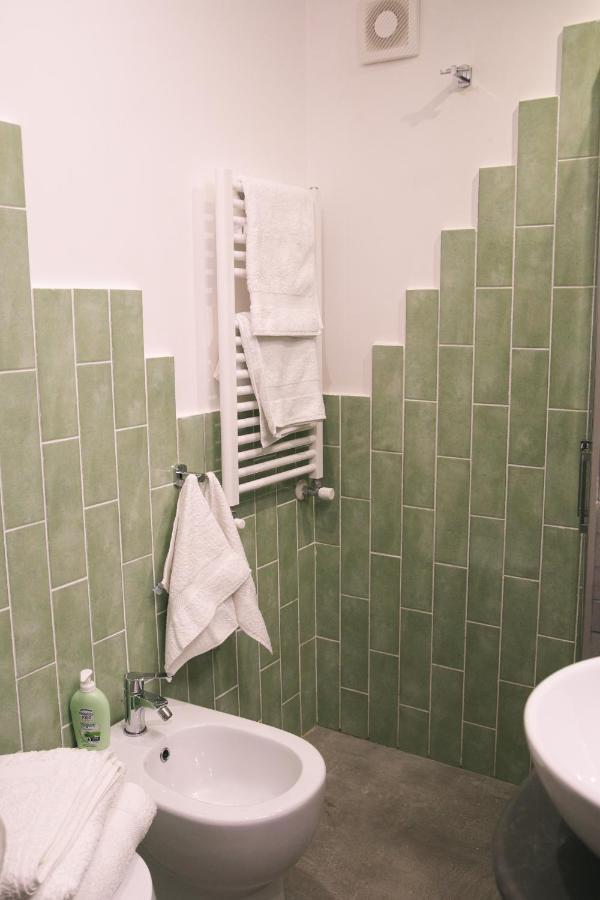 La Casa Del Nespolo, 2 Terrazzi E 2 Bagni In Centro Apartment เนเปิลส์ ภายนอก รูปภาพ